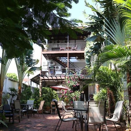 Hotel The Travellers Arms Chiang Mai Exterior foto